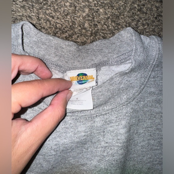 Universal Studios Crewneck - Picture 3 of 6